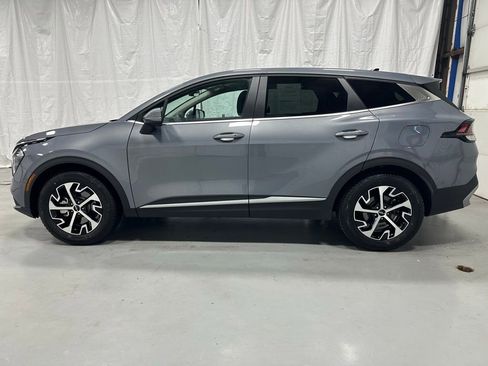 Used 2023 Kia Sportage EX FWD image 4