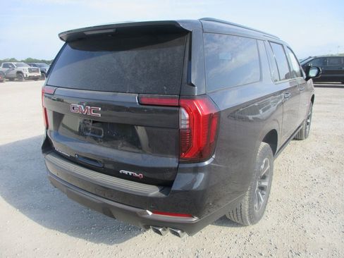 New 2026 GMC Yukon XL AT4 Ultimate image 4