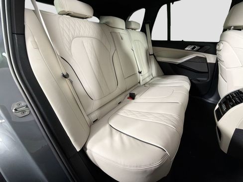 New 2026 BMW X5 xDrive40i w/ Executive Package image 28