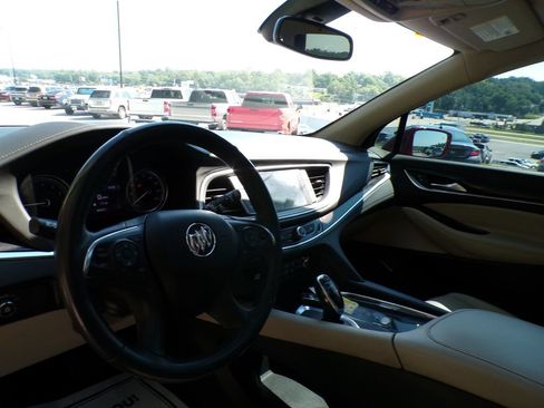 Used 2020 Buick Enclave Premium w/ Sun and Sites Package AWD/4WD image 9
