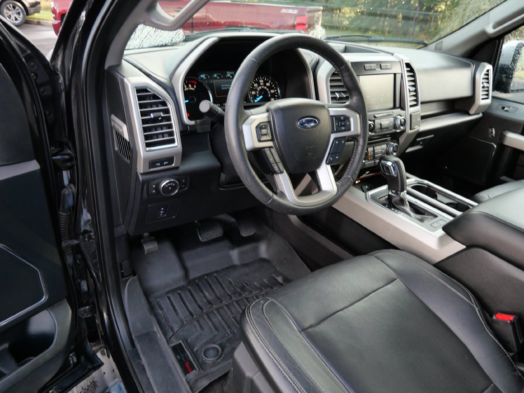 Used 2015 Ford F150 Lariat w/ Equipment Group 502A Luxury AWD/4WD image 10