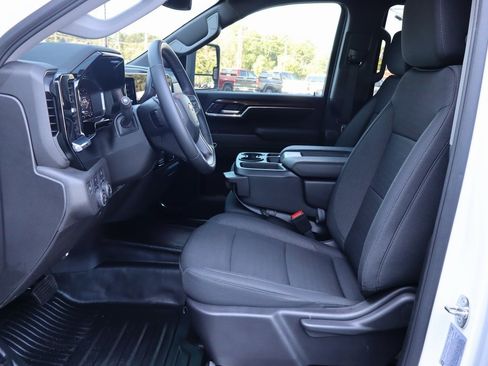 Used 2024 Chevrolet Silverado 3500 LT w/ Z71 Off-Road Package image 3