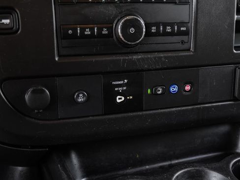 Used 2021 Chevrolet Express 3500 w/ Driver Convenience Package RWD image 23