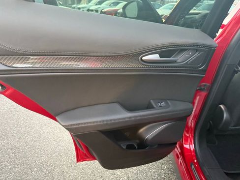 Used 2022 Alfa Romeo Stelvio Quadrifoglio w/ Active Assist Plus Package image 23