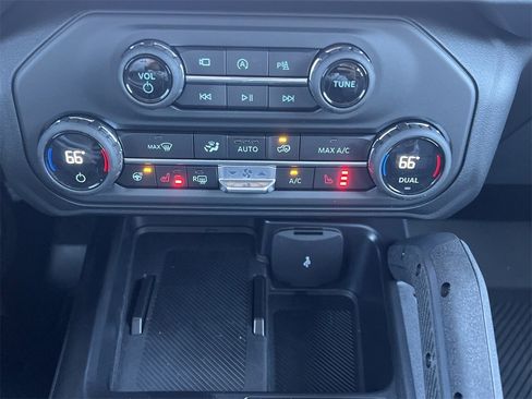 New 2025 Ford Bronco Outer Banks w/ Sasquatch Package image 6