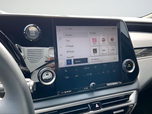 Used 2024 Lexus RX 350 FWD w/ Technology Package image 22