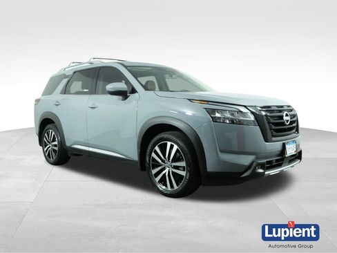 Used 2023 Nissan Pathfinder Platinum AWD/4WD image 1