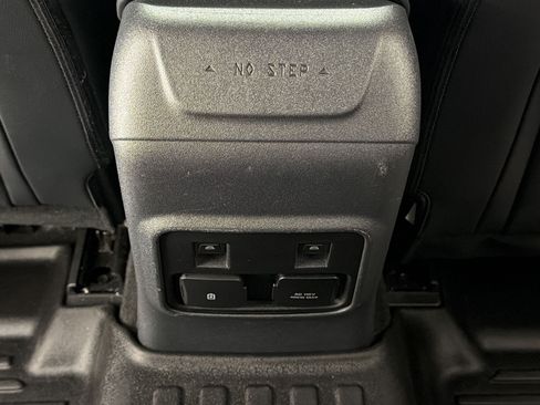 Used 2023 Ford Bronco Outer Banks AWD/4WD image 36