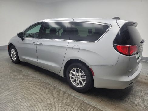 Used 2024 Chrysler Voyager LX FWD image 3