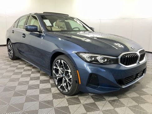 New 2025 BMW 330i xDrive Sedan w/ Convenience Package image 4