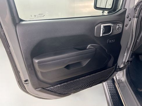 Used 2023 Jeep Wrangler Unlimited Sport AWD/4WD image 17