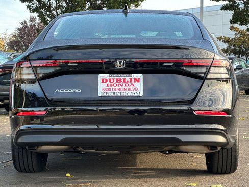 New 2025 Honda Accord SE image 5