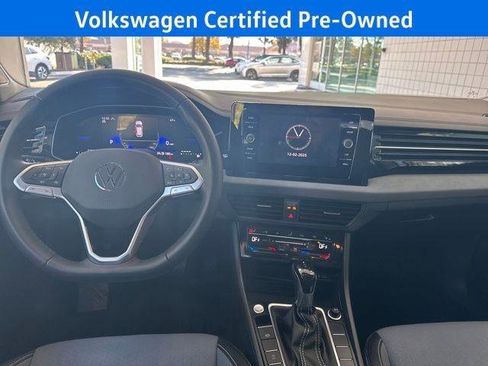 Used 2025 Volkswagen Jetta SE w/ Sunroof Package FWD image 16