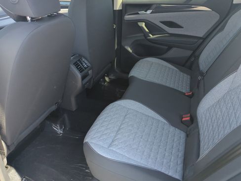 New 2025 Volkswagen Tiguan S image 17