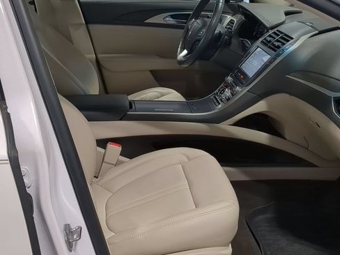 Used 2019 Lincoln MKZ Reserve w/ Reserve Plus Package FWD image 27