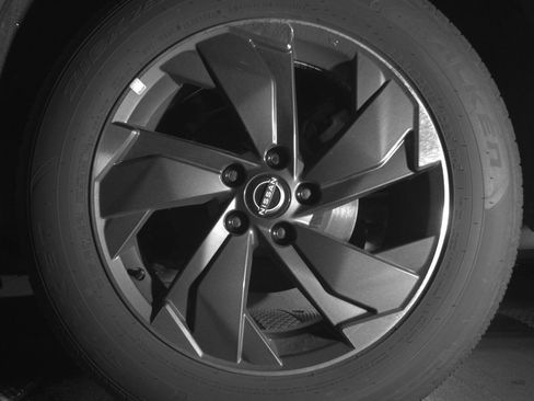 Used 2025 Nissan Rogue SV FWD image 14