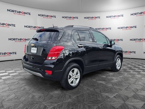 Used 2020 Chevrolet Trax LT w/ LT Convenience Package AWD/4WD image 6