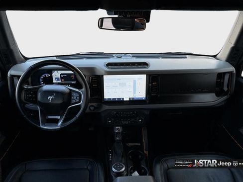 Used 2021 Ford Bronco Badlands image 9