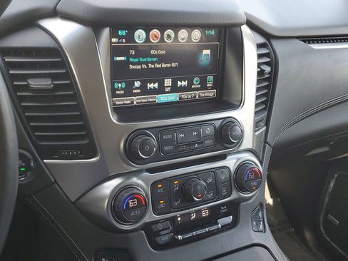 Used 2020 Chevrolet Suburban Premier image 30