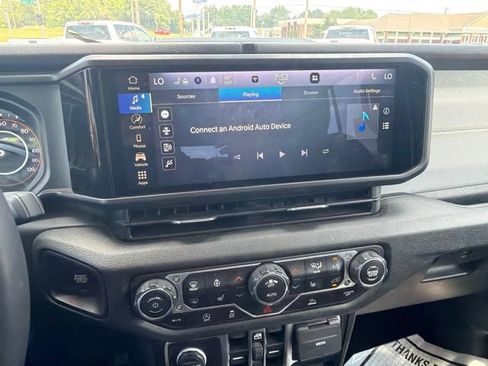 Used 2024 Jeep Wrangler Unlimited Sport AWD/4WD image 50
