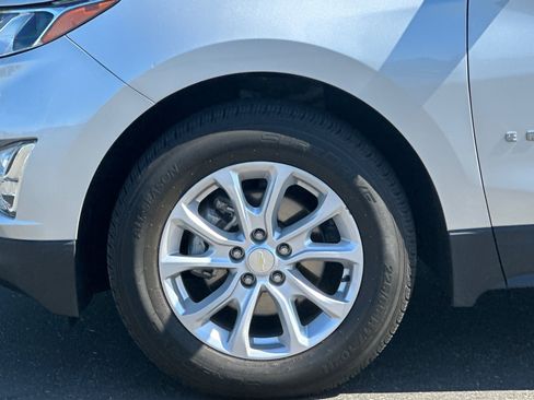 Used 2019 Chevrolet Equinox LS FWD image 25