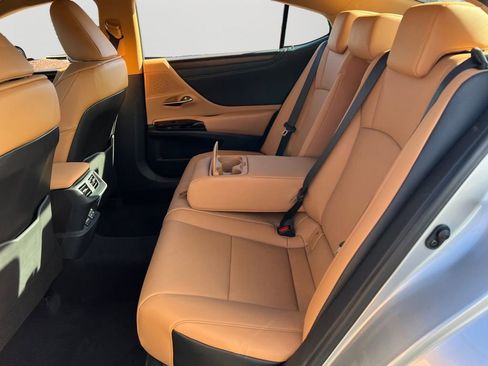 New 2025 Lexus ES 350 w/ Premium Package image 8