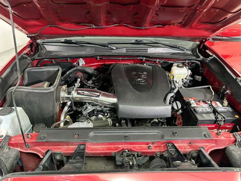 Used 2021 Toyota Tacoma TRD Off-Road image 17