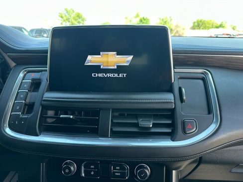 Used 2021 Chevrolet Tahoe Z71 w/ Z71 Signature Package AWD/4WD image 19