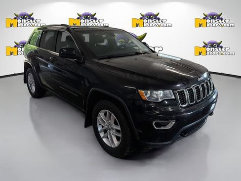 Used 2018 Jeep Grand Cherokee Laredo w/ All-Weather Capability Group AWD/4WD image 3