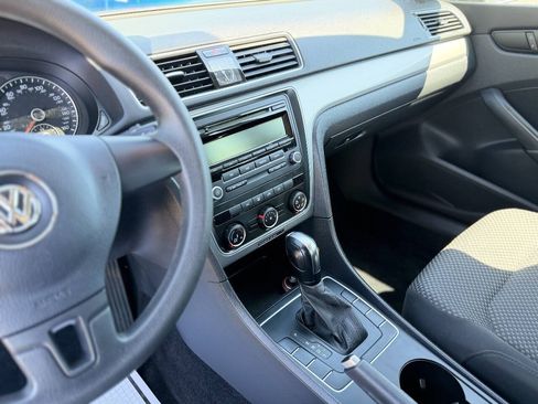 Used 2014 Volkswagen Passat 1.8T S FWD image 16