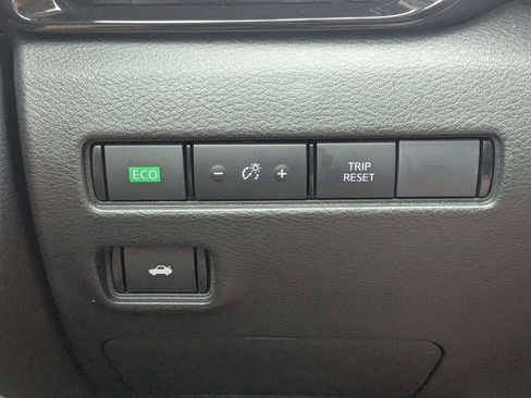 Used 2025 Nissan Sentra SV w/ SV Premium Package FWD image 24