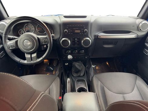 Used 2016 Jeep Wrangler Unlimited Sahara w/ Max Tow Package AWD/4WD image 49