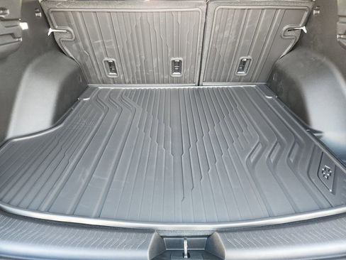 New 2026 Chevrolet Equinox EV LT image 22