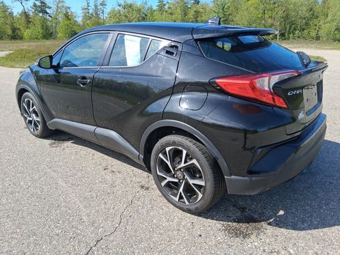 Used 2020 Toyota C-HR XLE FWD image 7