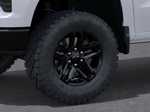 New 2026 Chevrolet Silverado 1500 Custom Trail Boss w/ LPO, Dark Essentials Package AWD/4WD image 9