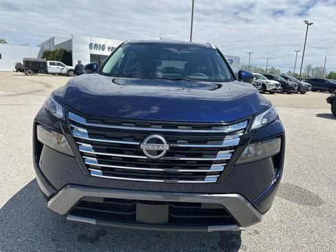 Used 2025 Nissan Rogue SL w/ Tech Package AWD/4WD image 8