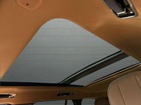 Used 2024 Land Rover Range Rover SE image 19