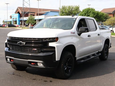 Used 2019 Chevrolet Silverado 1500 LT Trail Boss w/ Convenience Package AWD/4WD image 28