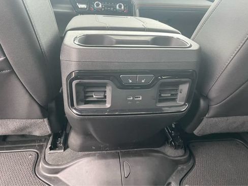 Used 2025 GMC Sierra 2500 AT4 AWD/4WD image 34
