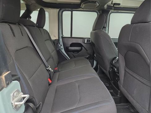 Used 2023 Jeep Wrangler Unlimited Rubicon 4xe image 15