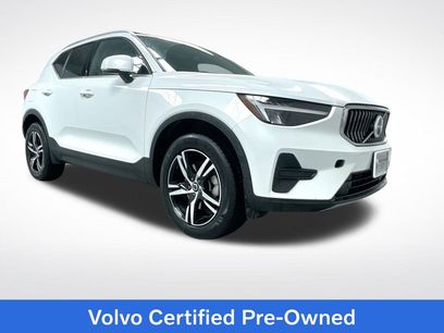 Used 2025 Volvo XC40 B5 Core