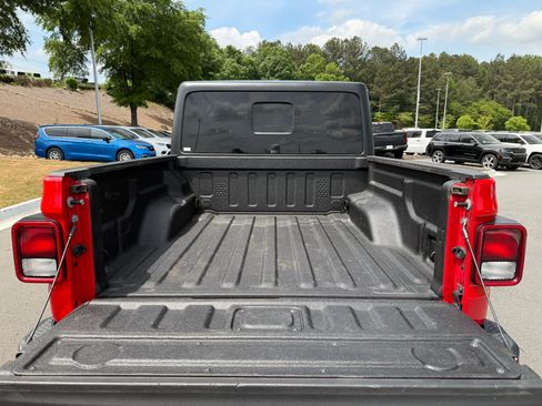 Used 2021 Jeep Gladiator Sport AWD/4WD image 28