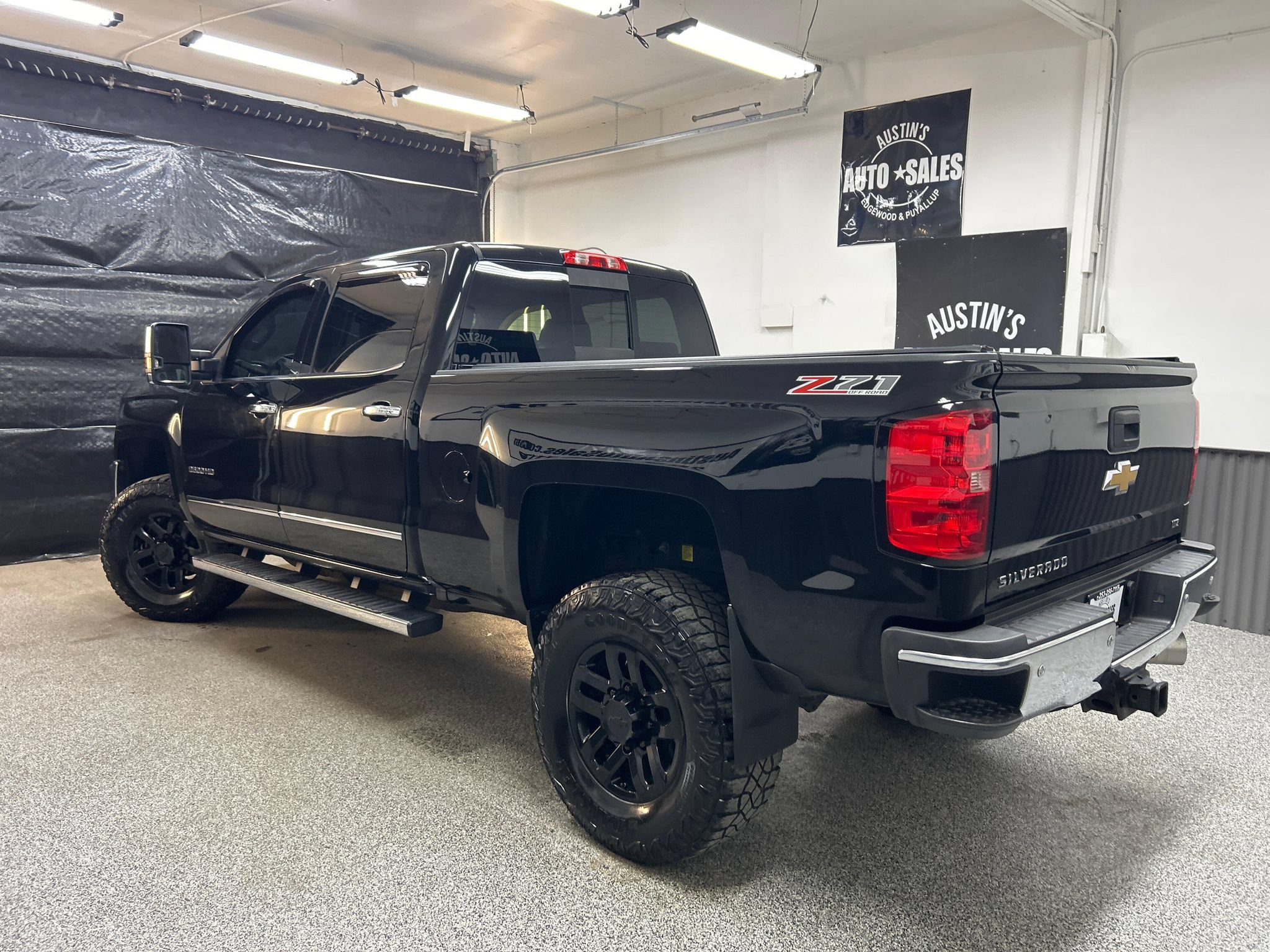 Used 2016 Chevrolet Silverado 2500 LTZ w/ Duramax Plus Package AWD/4WD image 4