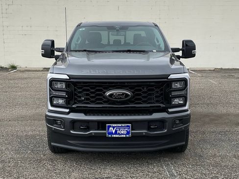 New 2026 Ford F250 Lariat w/ Black Appearance Package AWD/4WD image 9