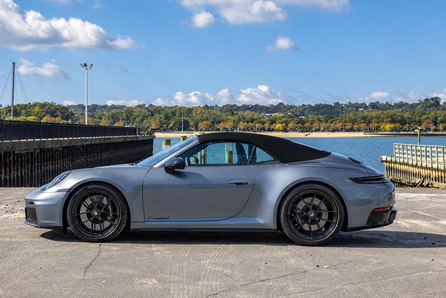 Used 2026 Porsche 911 Carrera GTS RWD image 39