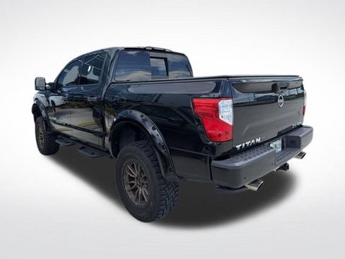 Used 2023 Nissan Titan SV w/ SV Convenience Package AWD/4WD image 8