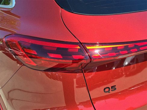 New 2025 Audi Q5 Premium image 29