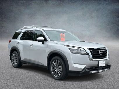 Used 2022 Nissan Pathfinder SL w/ SL Premium Package