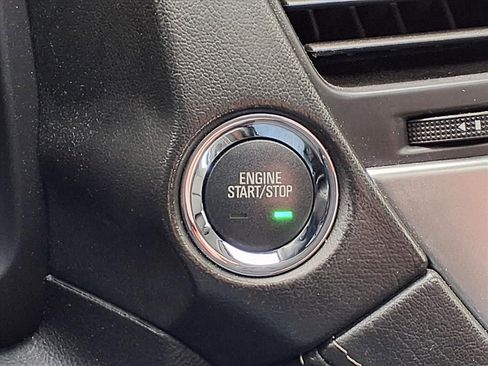 Used 2018 Chevrolet Suburban LT w/ LT Signature Package image 28