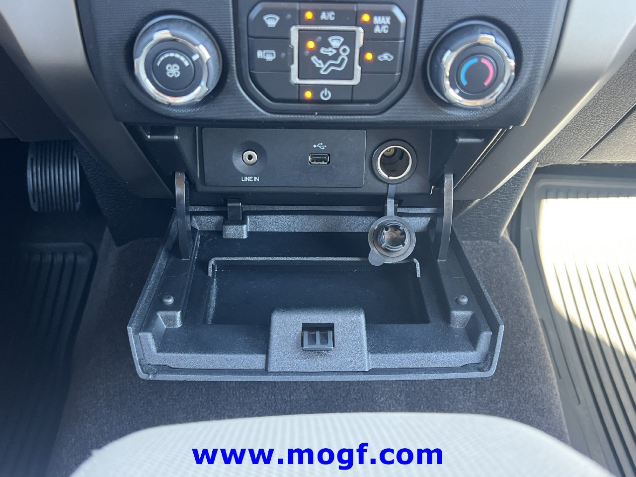 Used 2013 Ford F150 XLT w/ Luxury Equipment Group RWD image 10
